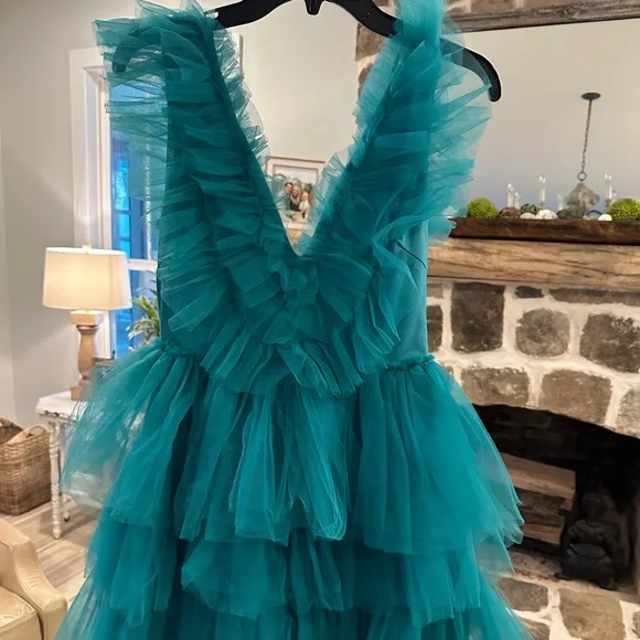 Dress - Picture 1 of 5